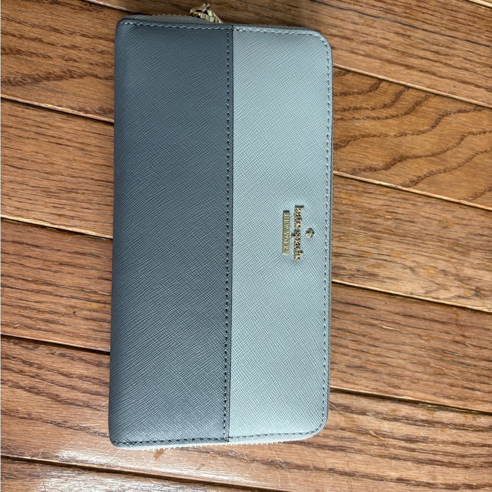 Kate Spade Gray Wallet